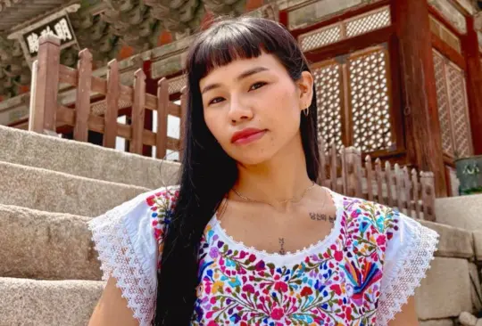 Mariel en Corea denuncia a su padrastro