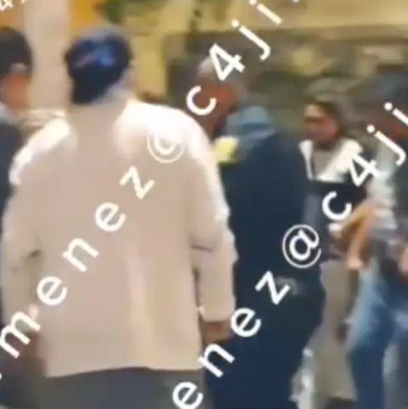 Vecinos detienen y golpean a presunto feminicida en Álvaro Obregón tras arrojar a mujer de tercer piso