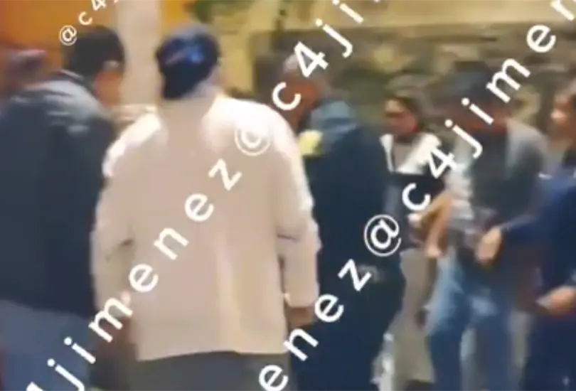 Vecinos detienen y golpean a presunto feminicida en Álvaro Obregón Vecinos detienen y golpean a presunto feminicida en Álvaro Obregón