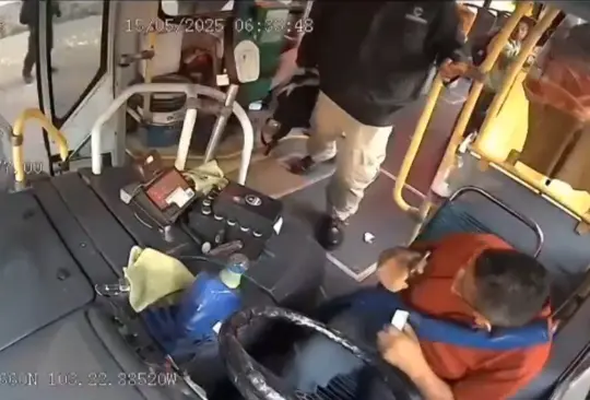 Chofer de autobús queda en coma tras ser golpeado por pasajero en Guadalajara