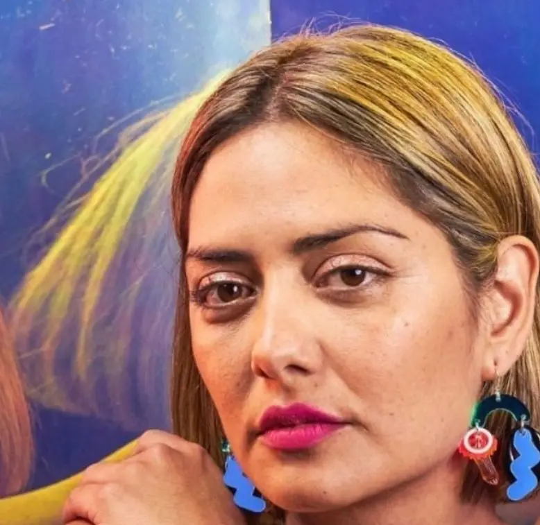 Tras dejar TV Azteca, decidió mudarse a Australia con el objetivo de estudiar inglés.