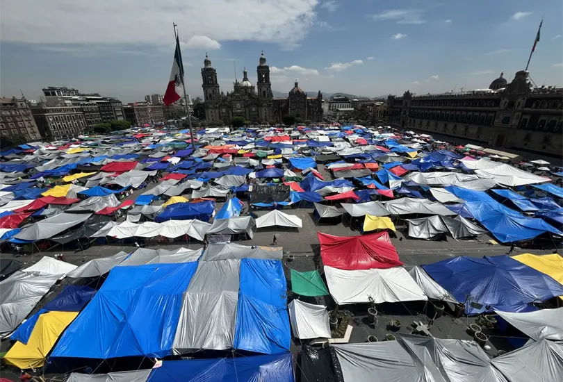 Este s&aacute;bado se acord&oacute; que se retirar&iacute;an del Z&oacute;calo.