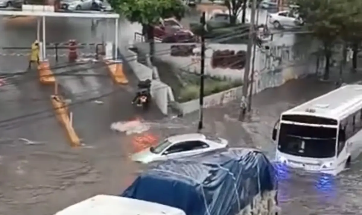 En México hubo fuertes inundaciones en Edomex. Captura de pantalla.