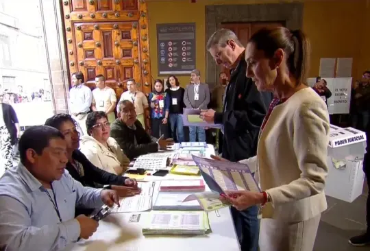 Sheinbaum vota en histórica elección para renovar el Poder Judicial Sheinbaum vota en histórica elección para renovar el Poder Judicial