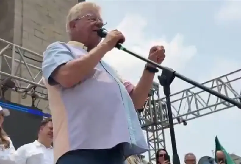 El periodista desat&oacute; burlas.