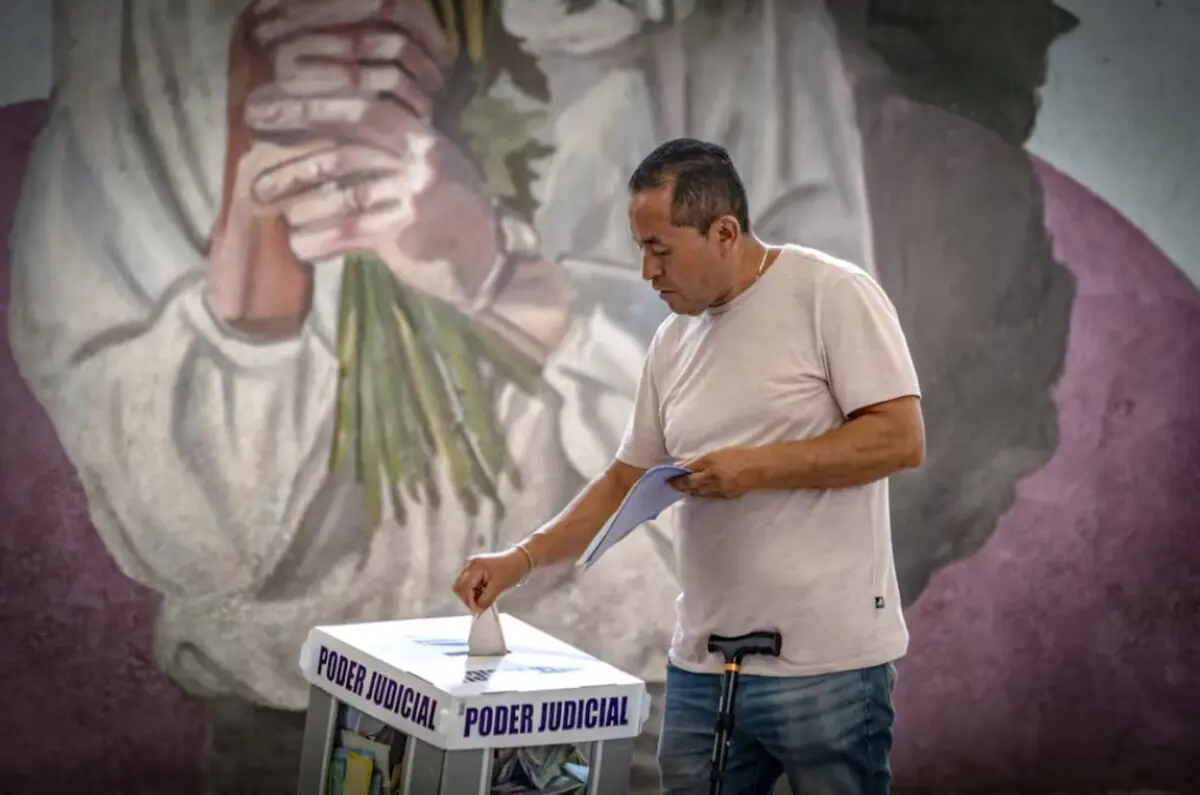  Las primeras elecciones judiciales de México solo alcanzan un 13% de participación. 