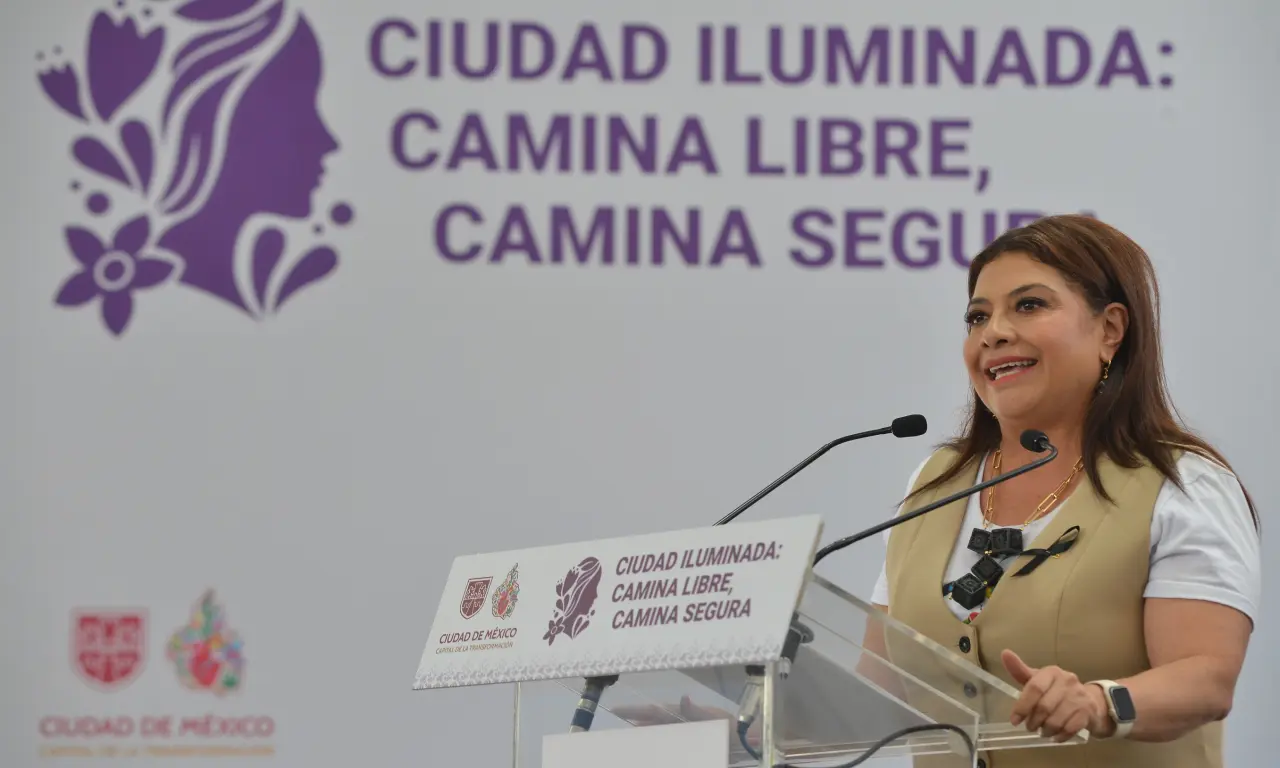  Clara Brugada presenta "Ciudad Iluminada" con inversión histórica 