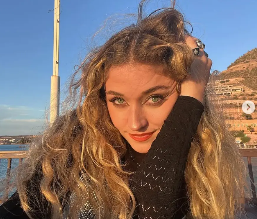 Actualmente tiene 26 años de edad.