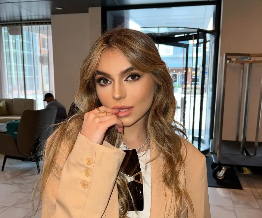 Tiene 28 años y es la hija mayor de Angélica.