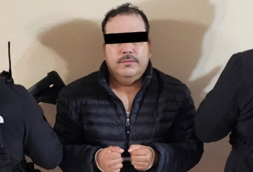 El criminal fue detenido en Baja California. El criminal fue detenido en Baja California.