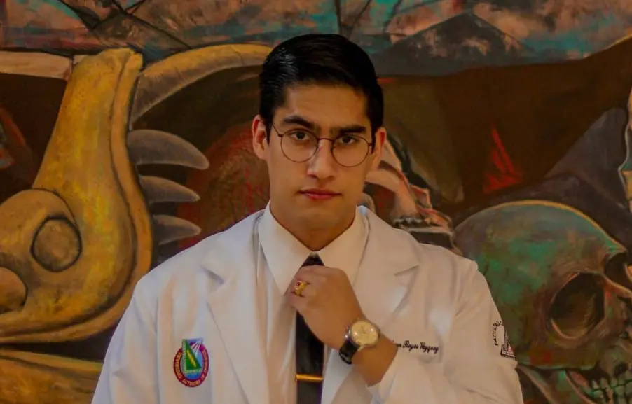 Luis Abraham Reyes Vázquez, médico residente del IMSS en Monterrey, murió el 1 de junio. Especial