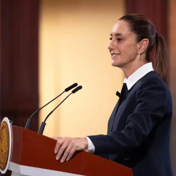 Sheinbaum rechaza acusaciones de explotación a médicos cubanos en México