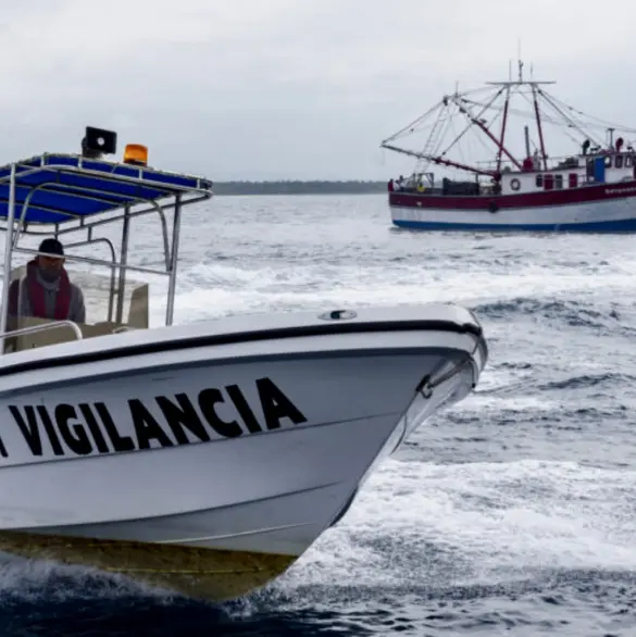 Barco de EE. UU. pesca ilegalmente en área protegida de México