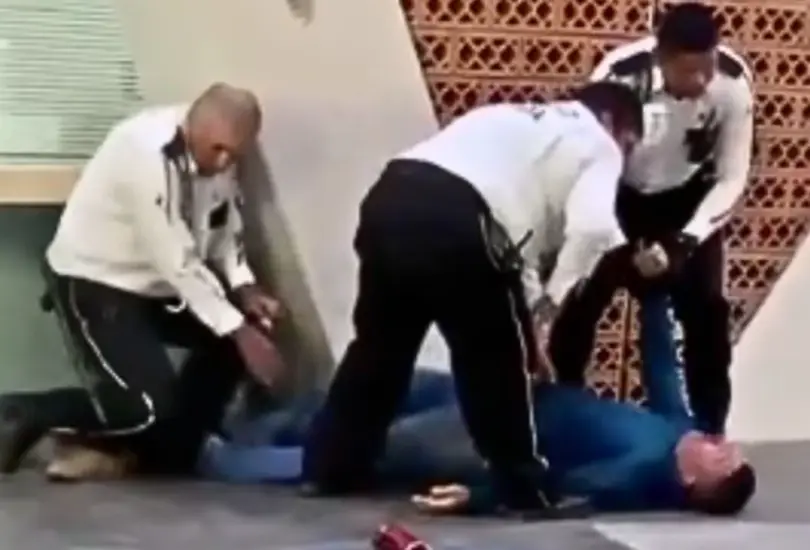 El video del ataque ha causado indignación. El video del ataque ha causado indignación.