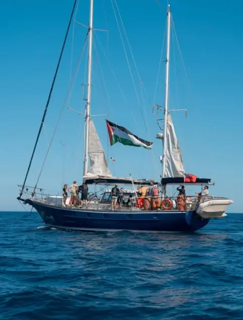 La flotilla zarpó el 1 de junio desde Italia con una carga que incluía alimentos, suministros médicos y fórmula para bebés. Instagram.