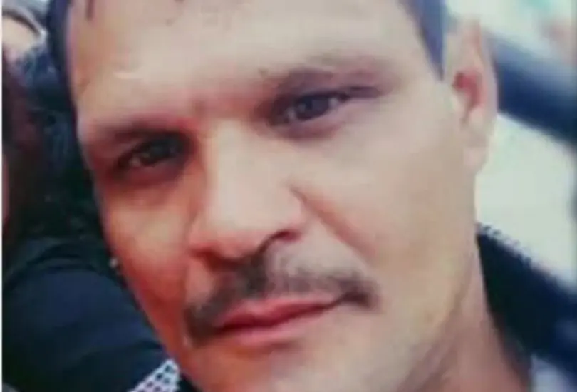 Comando armado secuestra a activista y asesinan a su hijo