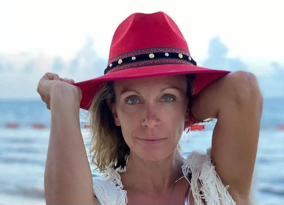 Actualmente es locutora de la estación de radio PlayaFm103.1, donde mantiene su conexión con el público.<br>