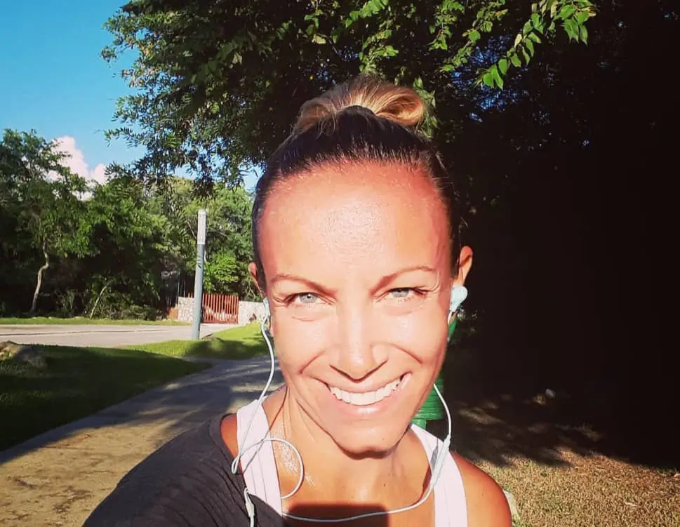 Su contenido en redes suele mostrar su vida cerca del mar y sus viajes familiares.<br>