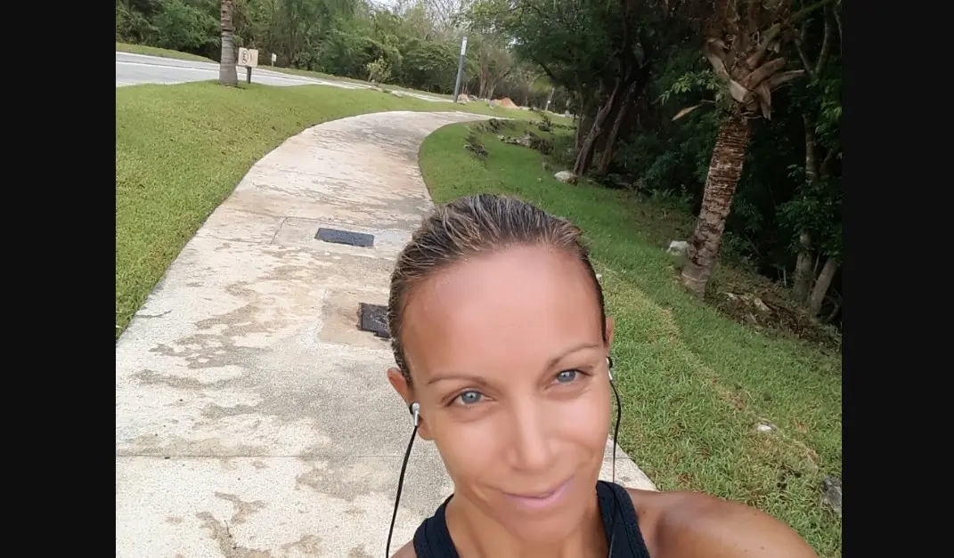 Su popularidad creció considerablemente en 1999, cuando fue seleccionada para conducir el programa musical 'Top Ten'.