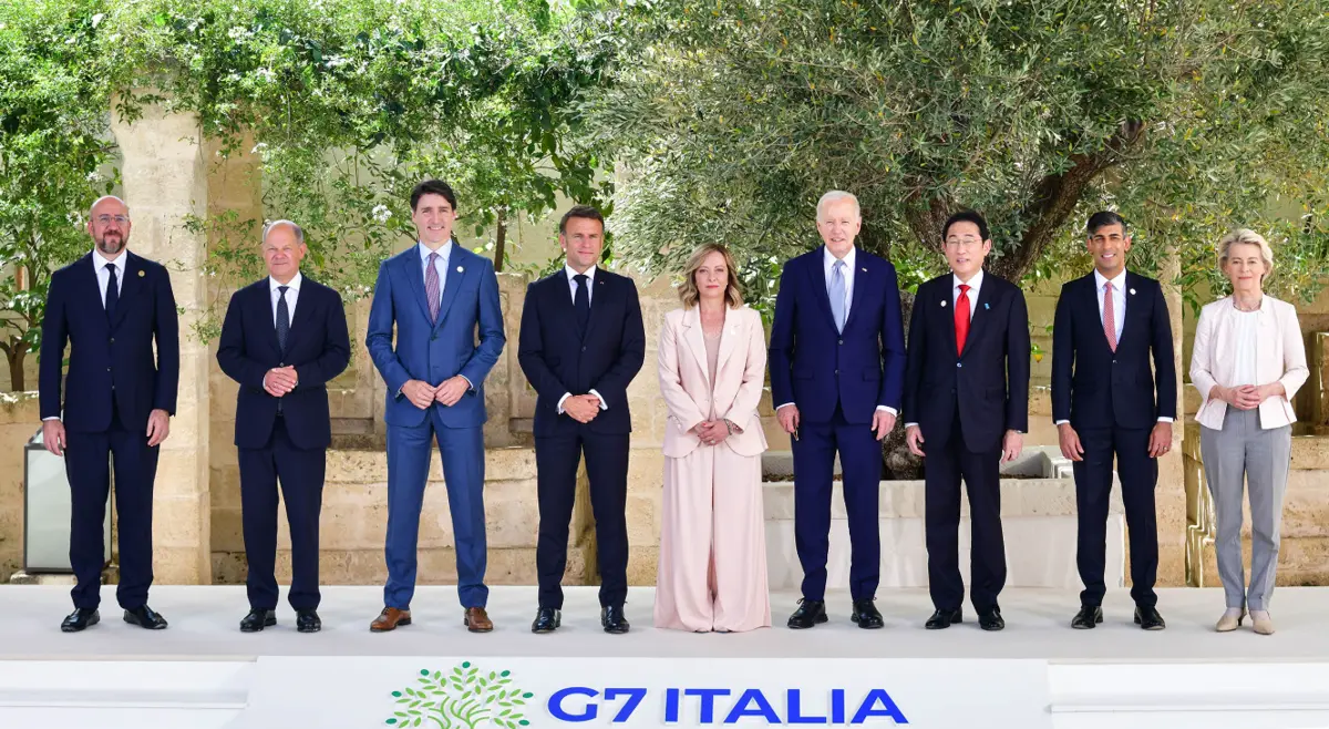 Alemania, Canadá, Estados Unidos, Francia, Italia, Japón y el Reino Unido forman el G7. X: G7.