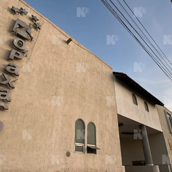 Hombre cae y muere tras acudir a motel con su esposa y una amiga en Coahuila