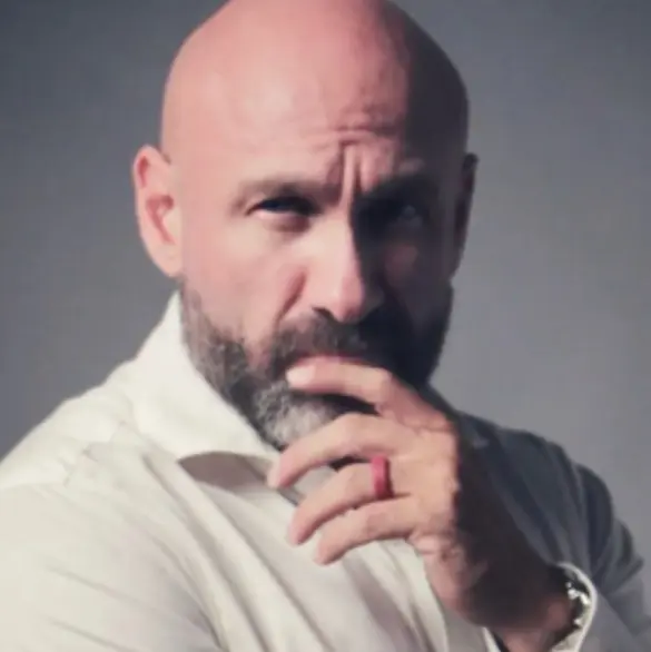 Me retiraron los cargos: Pedro Ferriz Hijar explota contra manifestantes en Los Ángeles y redes exhiben su arresto en Texas