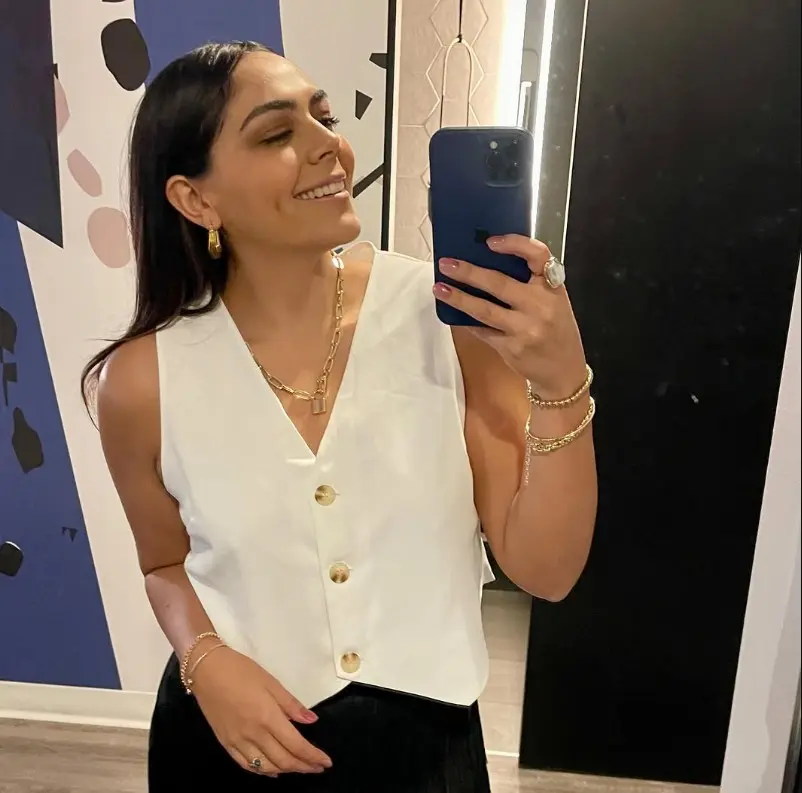 Tras participar en 'Vivan los niños', se retiró de la actuación.