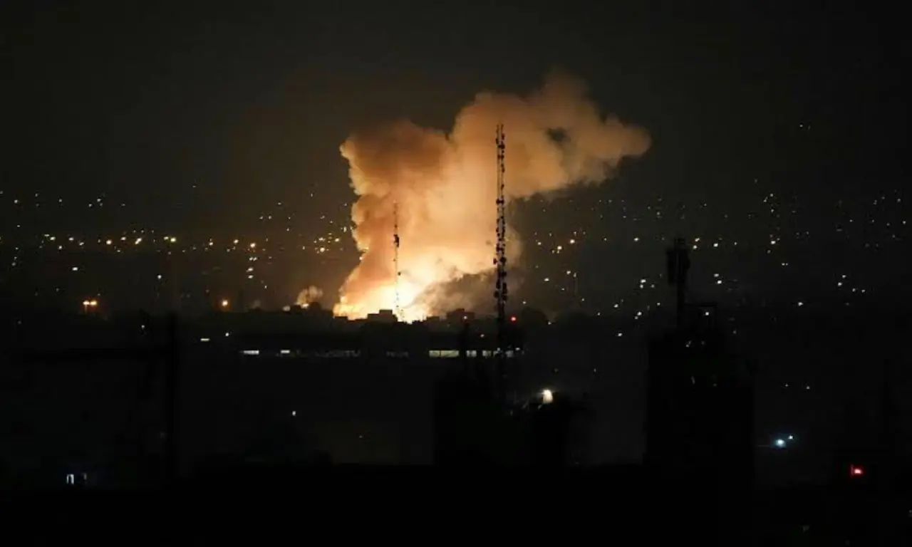  Israel ataca vía aérea a Irán: Muere el jefe de la Guardia Revolucionaria 