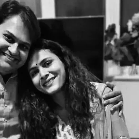 La última selfie de Patrik Joshi y su familia que se mudaba a Londres en el Air India
