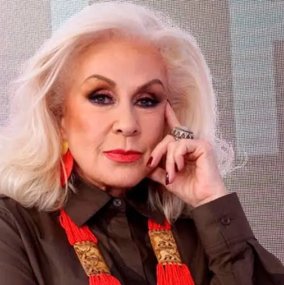 Laura Zapata se queda sin trabajo por sus posturas ultraderechistas