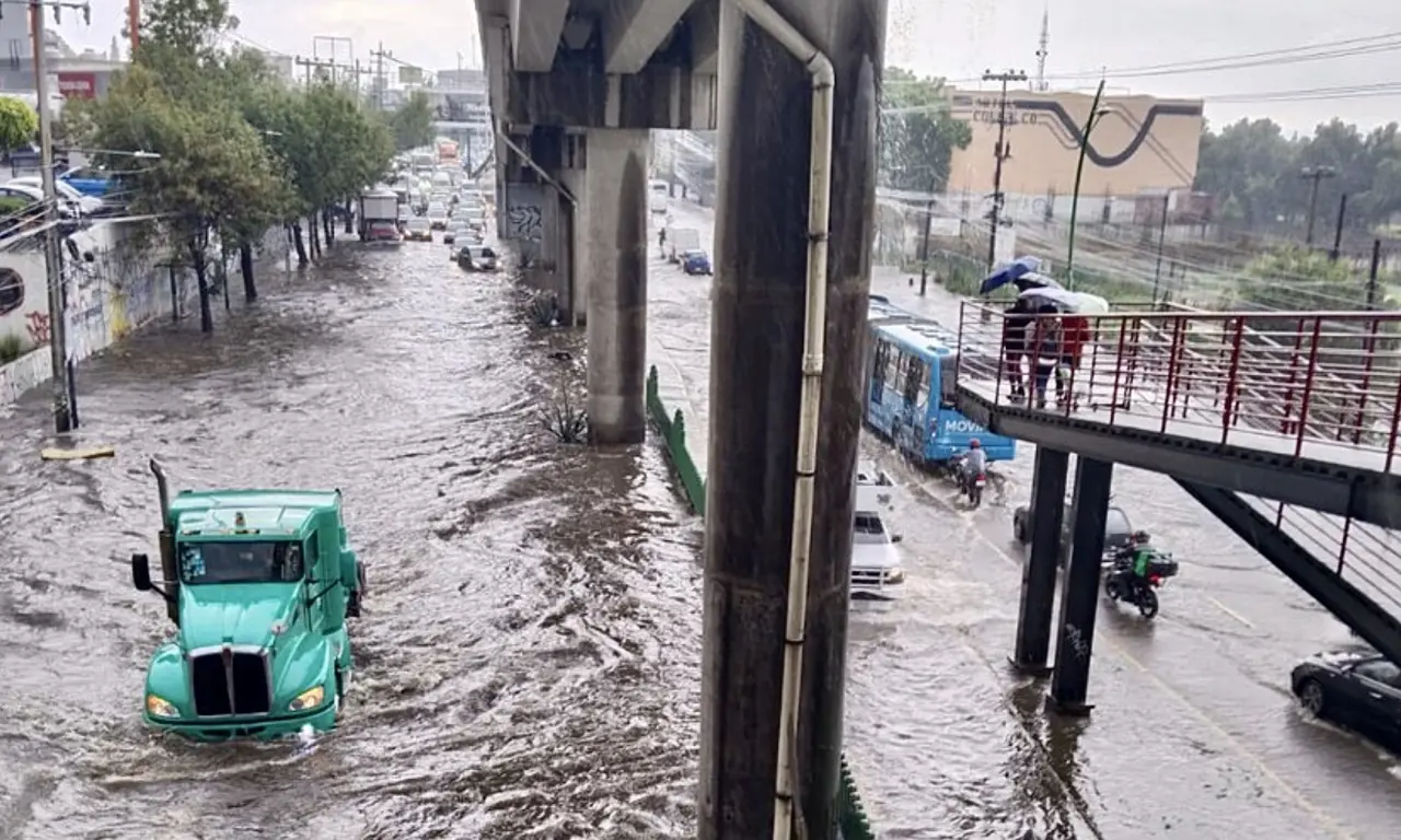  Inundaciones y caos en CDMX: Alerta Roja por lluvias intensas en estas alcaldías 