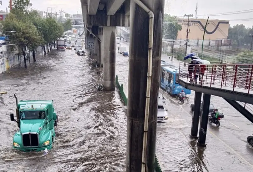 Inundaciones y caos en CDMX: Alerta Roja por lluvias intensas en estas alcaldías Inundaciones y caos en CDMX: Alerta Roja por lluvias intensas en estas alcaldías