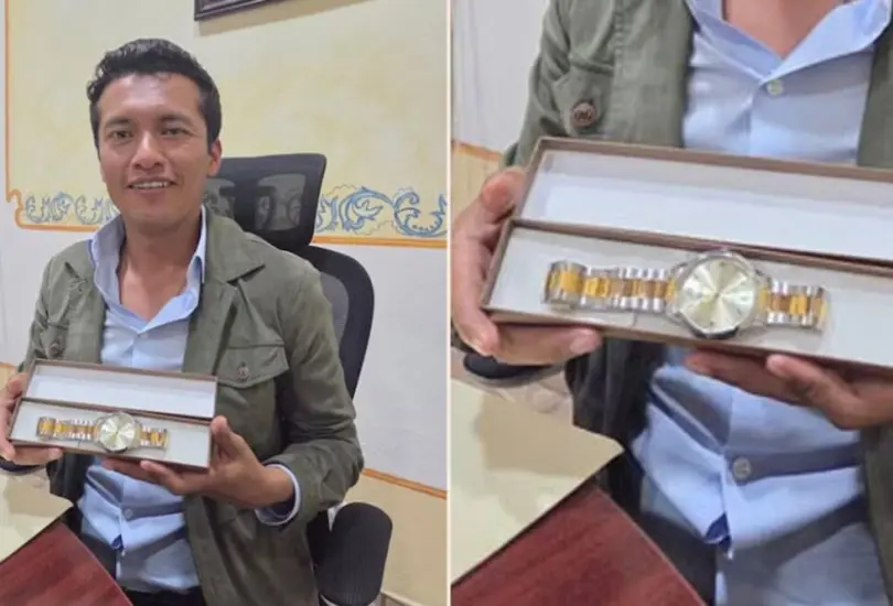 El alcalde de Tolimán fue cuestionado por portar un reloj de lujo que dijo haber recibido como regalo de estudiantes. El alcalde de Tolimán fue cuestionado por portar un reloj de lujo que dijo haber recibido como regalo de estudiantes.