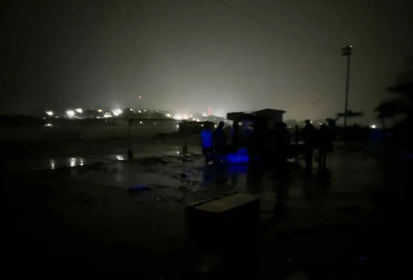 Así se escuchó la llegada de huracán Erick a costa de Oaxaca Así se escuchó la llegada de huracán Erick a costa de Oaxaca