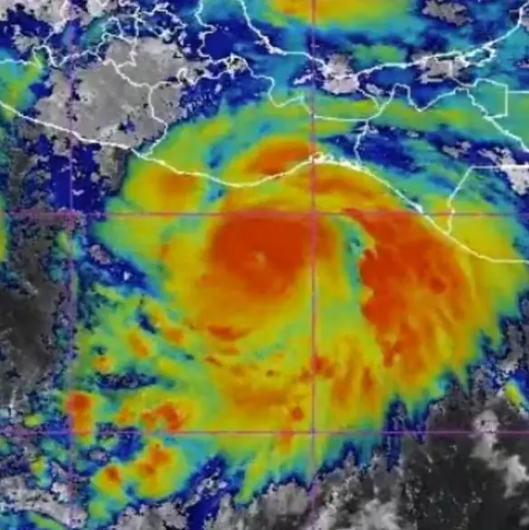 Huracán Erick azotará con fuerza las costas de México: dónde y cuándo tocará tierra