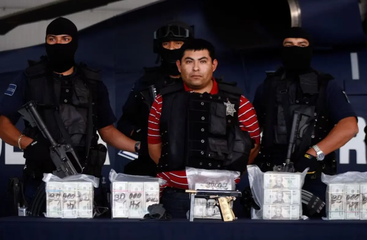  EEUU sentencia a “El Hummer” por narcotráfico; le confiscan 792 millones de dólares. 