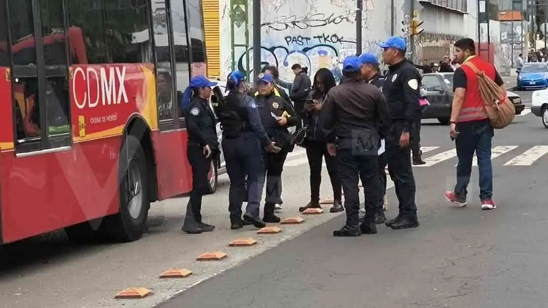 Muere hombre en metrobús Buenavista Especial