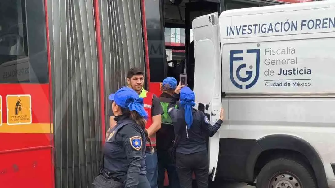 Muere hombre en metrobús Buenavista Especial