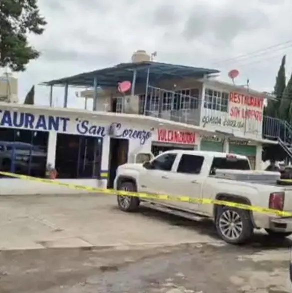 Sujetos armados irrumpen en restaurante y disparan contra comensales; hay un muerto y un herido 
