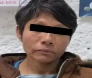 Vivían en un coche abandonado: mujer apuñala a su pareja en Xochimilco
