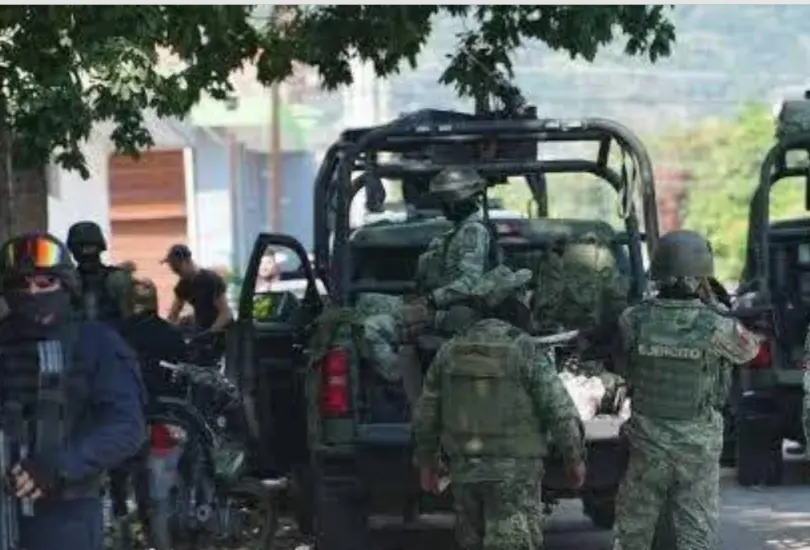 Los elementos que participaban en el despliegue fueron agredidos por civiles armados. Los elementos que participaban en el despliegue fueron agredidos por civiles armados.