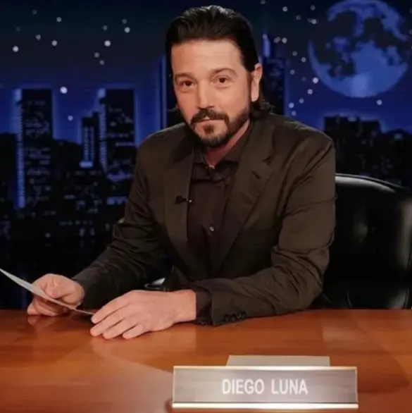 Diego Luna arremete contra Trump tras debutar como conductor del programa "Jimmy Kimmel Live!"