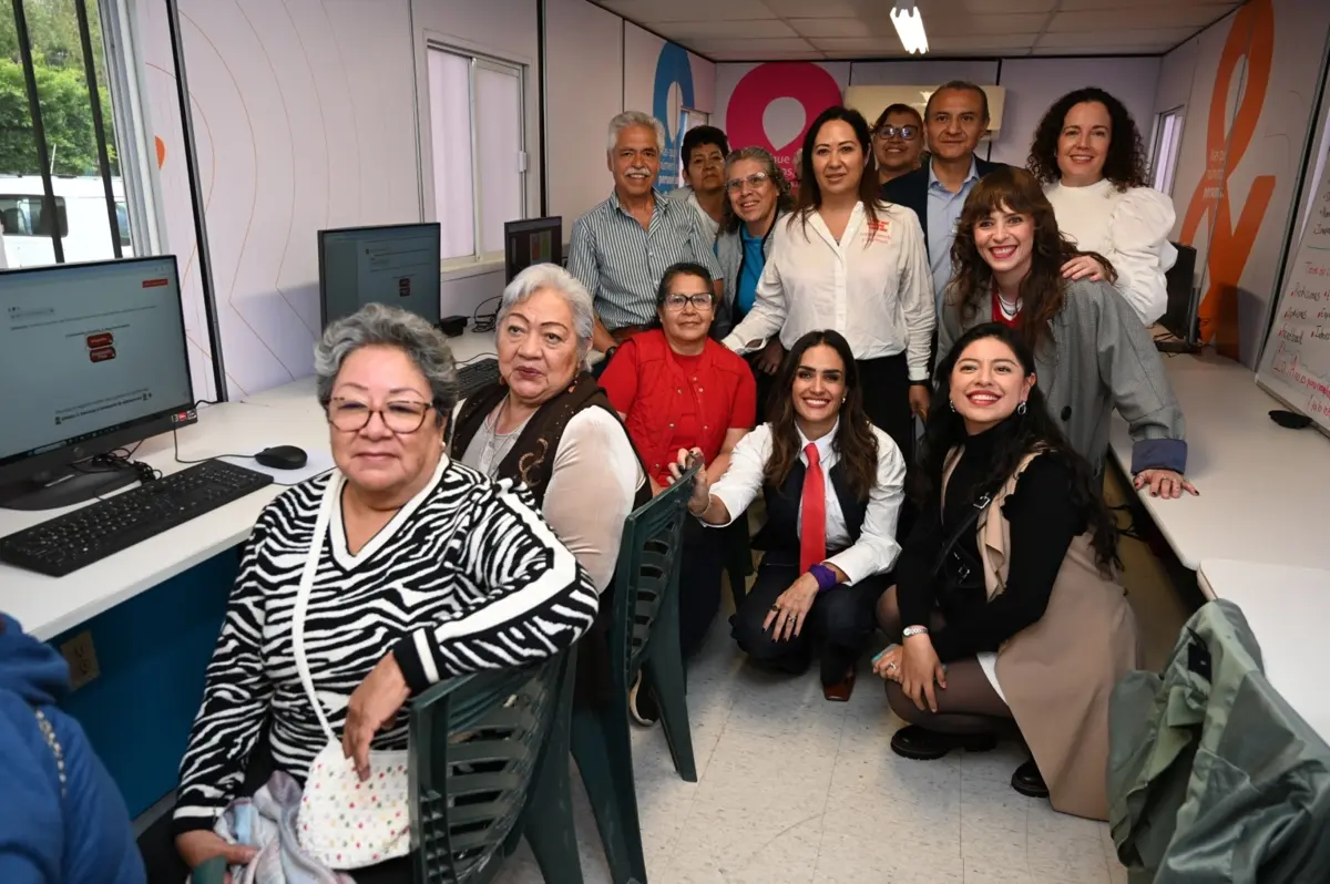 Está equipada con computadoras, conexión a internet, paneles solares, aire acondicionado y más. Alcaldía Cuauhtémoc.