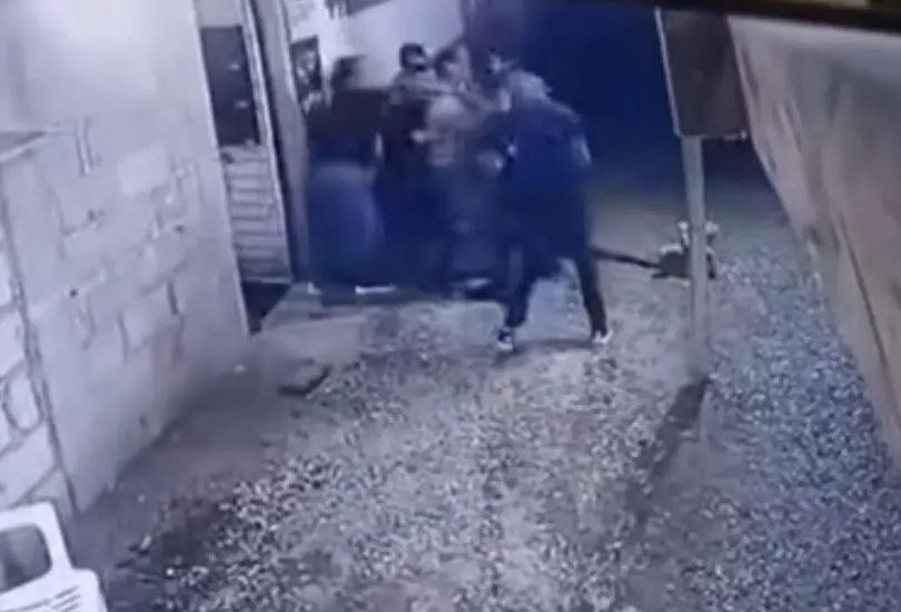 Mujer enfrenta a tres sicarios para salvar a su esposo en Chiapas Mujer enfrenta a tres sicarios para salvar a su esposo en Chiapas