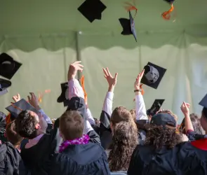 Profeco alerta por fraudes en paquetes de graduación: así puedes evitarlos