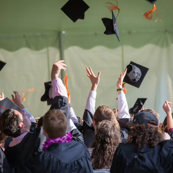 Profeco alerta por fraudes en paquetes de graduación: así puedes evitarlos