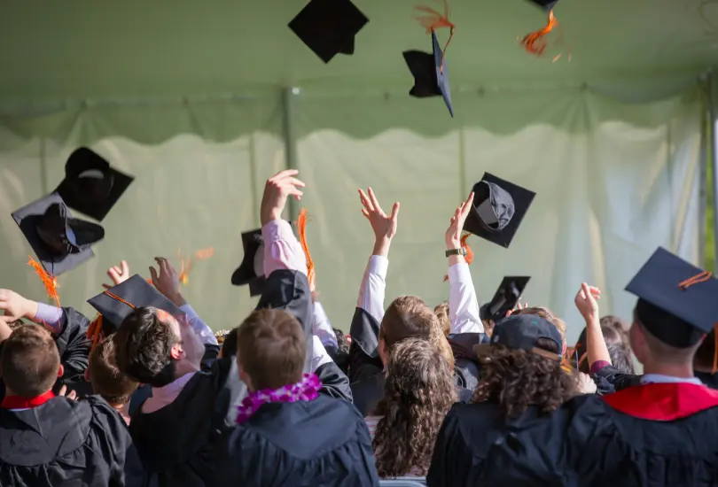 Profeco alerta por fraudes en paquetes de graduación
