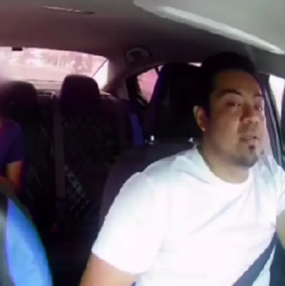 ¿Qué tanto miras?: Chofer de DiDi baja a pasajera que lo acusó de acoso por ver el retrovisor