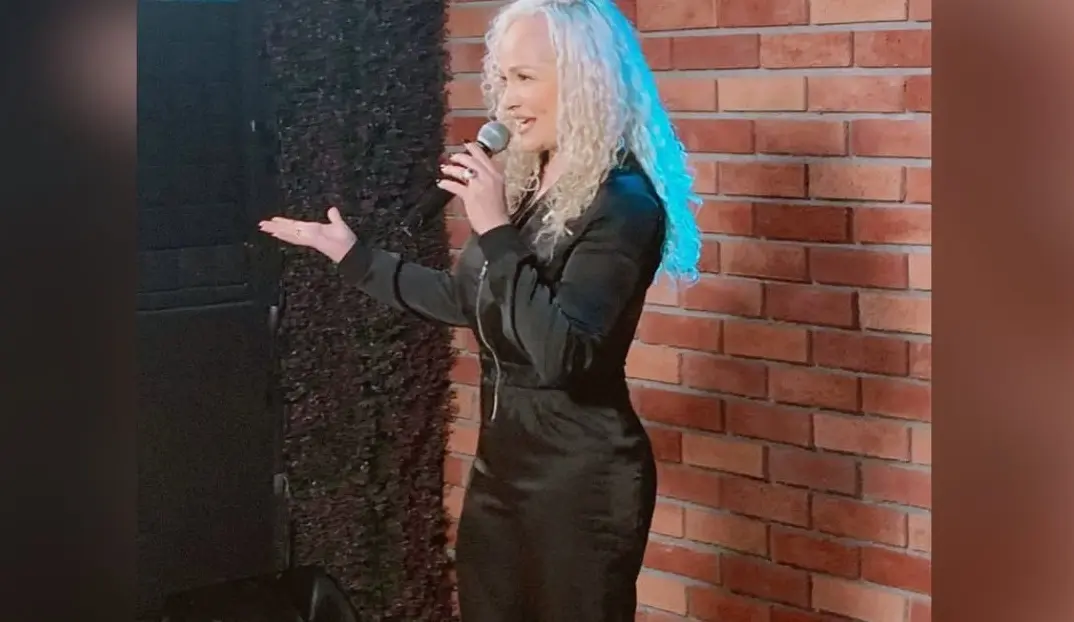 Sin embargo, no logró llegar a la final y en redes le reprocharon que se uniera al equipo de Maluma y no de su excompañero Carlos Rivera.