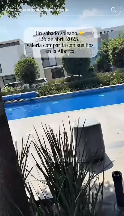 Fue grabado en una casa con pisicina. Especial.